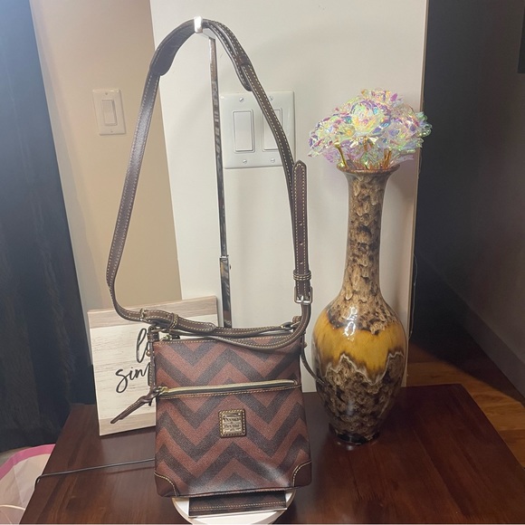 Dooney & Bourke Brown Chevron Crossbody - Picture 4 of 5